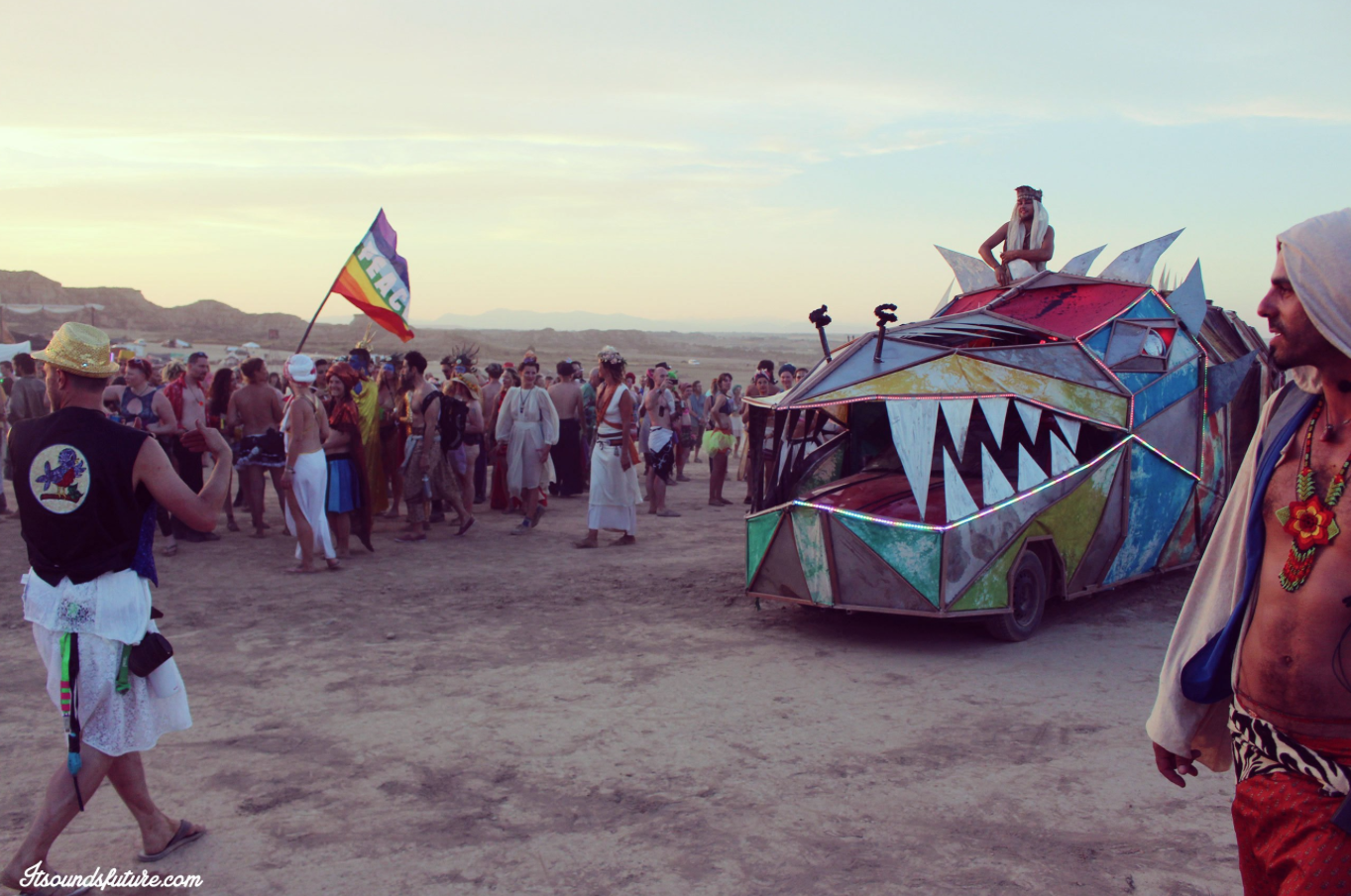 Todos hacen lo que quieren en el Nowhere Festival